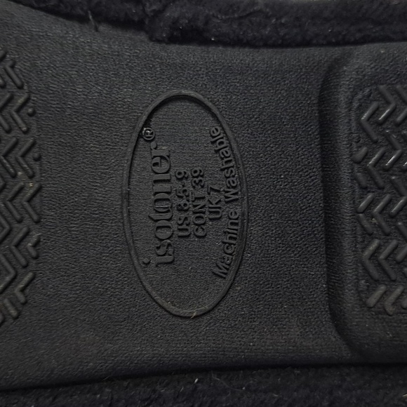 Isotoner Microterry Pink and Black Polka-Dot Washable Slip-On Clog Slippers - Picture 5 of 5